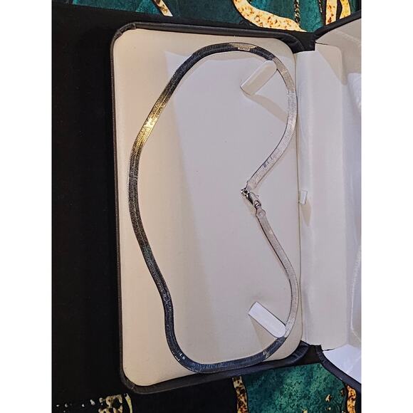 Vintage Sterling Silver .925 Italy Herringbone Chain Necklace – Unisex, 18”/20” - Picture 7 of 16